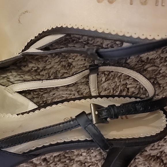 Unisa Black Heeled Shoes with Buckle Detail - Picture 4 of 4